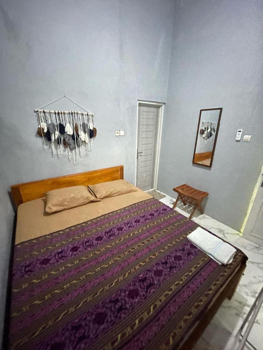 Loyal Friend Hostel كاريمونجاوا الغرفة الصورة