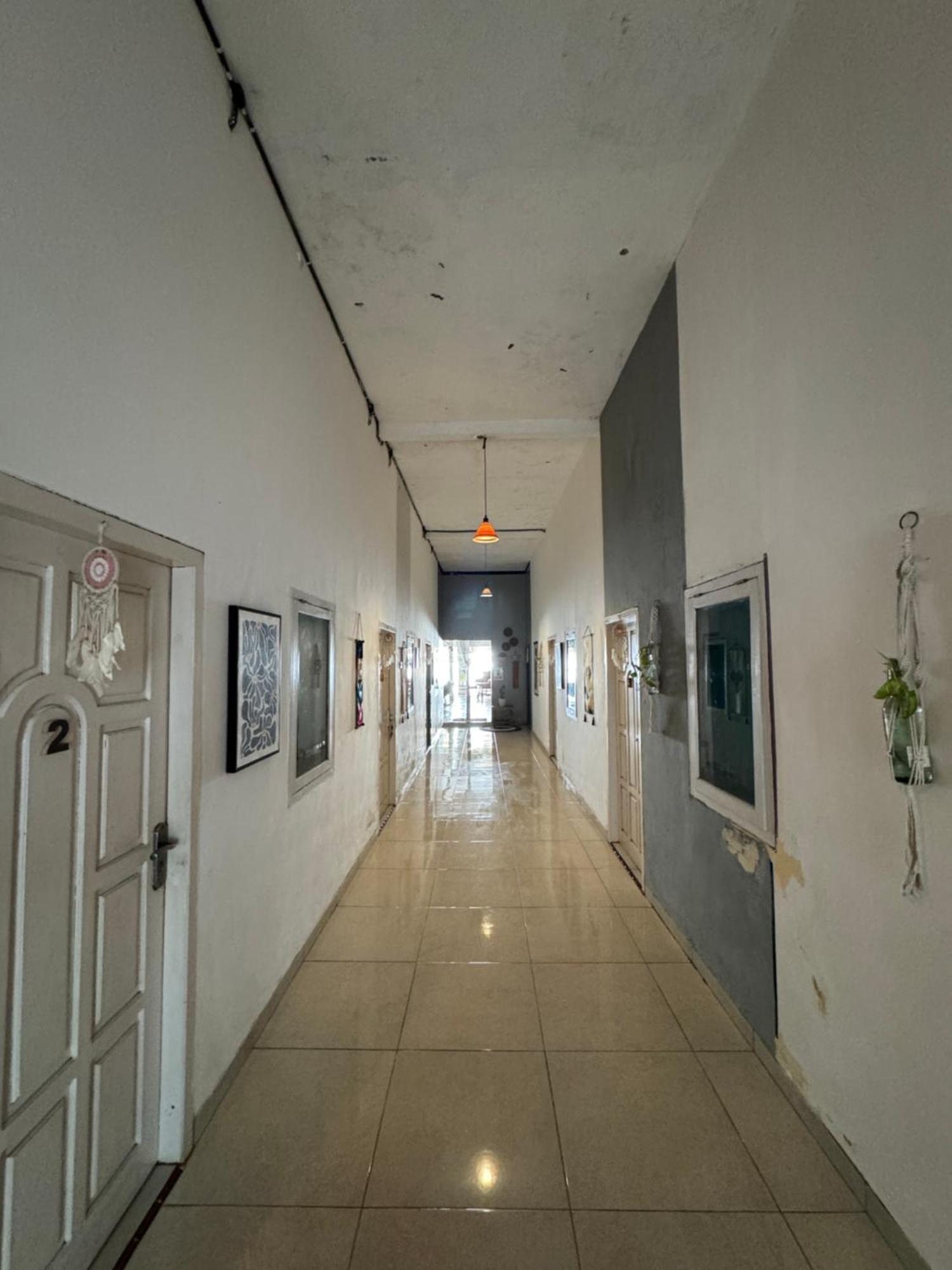 Loyal Friend Hostel كاريمونجاوا المظهر الخارجي الصورة